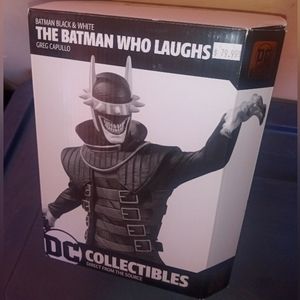 Batman Black and White The Batman Who Laughs statue
